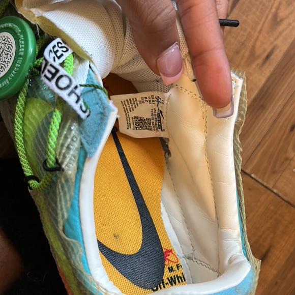 OFF-white runners worn twice - Picture 5 of 5